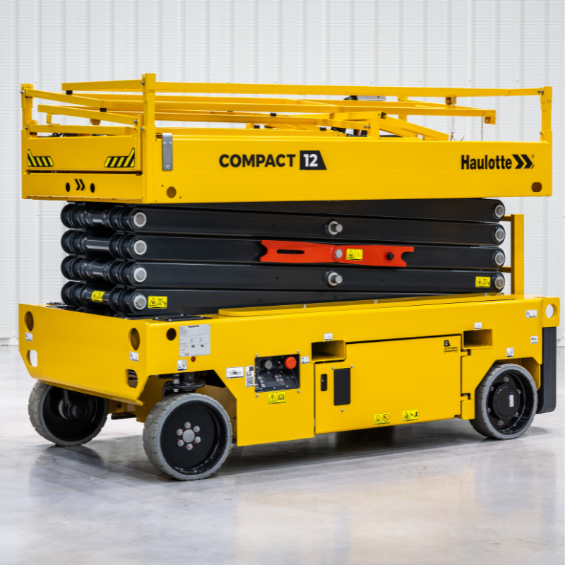 piattaforma aerea verticale a pantografo Haulotte Compact 12
